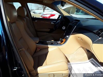 2005 Acura TL 3.2   - Photo 12 - Davenport, IA 52802