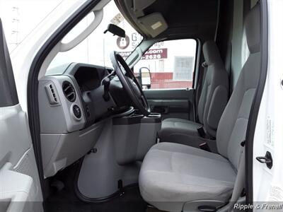 2012 FORD E350 SUPER DUTY E SERIES   - Photo 4 - Davenport, IA 52802