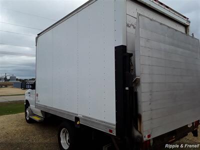 2012 FORD E350 SUPER DUTY E SERIES   - Photo 6 - Davenport, IA 52802