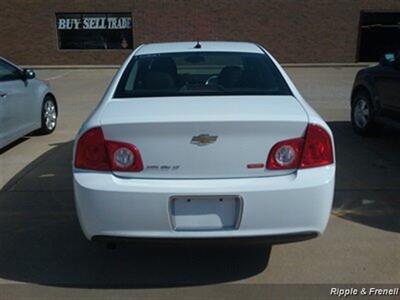 2011 Chevrolet Malibu LT   - Photo 5 - Davenport, IA 52802