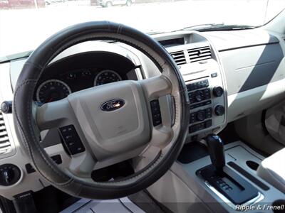 2012 Ford Escape XLT   - Photo 5 - Silvis, IL 61282