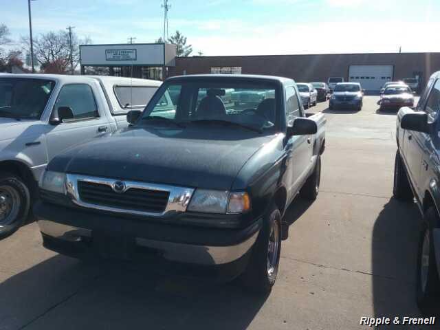 1999 Mazda B-Series Pickup B2500 TL   - Photo 1 - Davenport, IA 52802