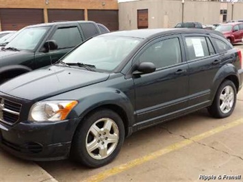 2008 Dodge Caliber SXT   - Photo 1 - Davenport, IA 52802