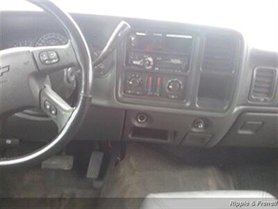 2005 Chevrolet Silverado 1500 Z71   - Photo 13 - Davenport, IA 52802