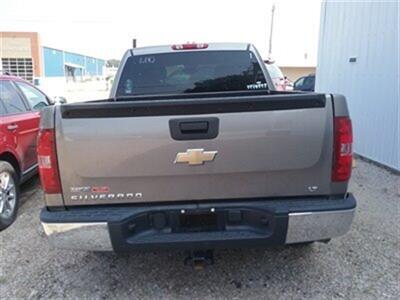 2009 Chevrolet Silverado 1500 LT   - Photo 5 - Davenport, IA 52802