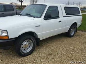 2000 Ford Ranger XL   - Photo 1 - Davenport, IA 52802