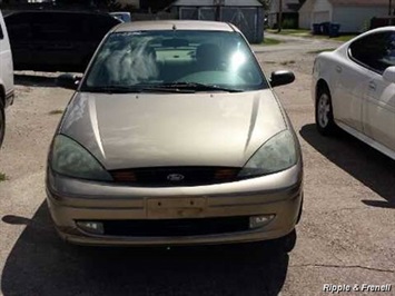 2004 Ford Focus ZTS   - Photo 1 - Davenport, IA 52802