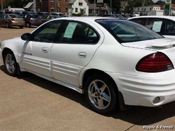 2002 Pontiac Grand Am SE1   - Photo 2 - Davenport, IA 52802