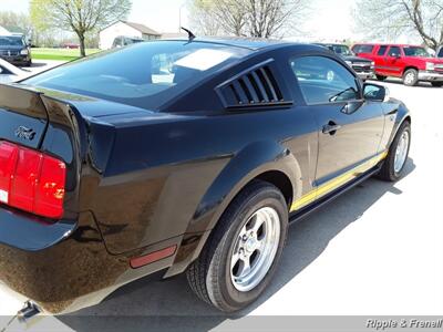 2007 Ford Mustang   - Photo 6 - Davenport, IA 52802