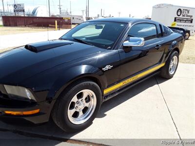 2007 Ford Mustang   - Photo 3 - Davenport, IA 52802