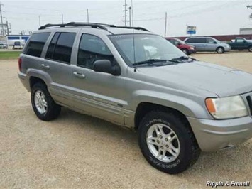 2000 Jeep Grand Cherokee Limited   - Photo 3 - Davenport, IA 52802