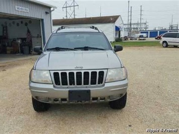 2000 Jeep Grand Cherokee Limited   - Photo 1 - Davenport, IA 52802