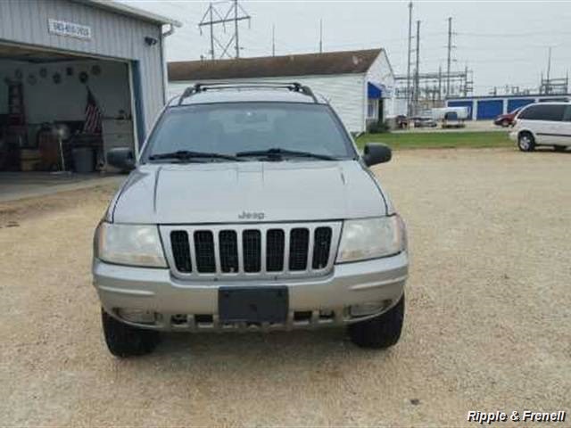 2000 Jeep Grand Cherokee Limited   - Photo 1 - Davenport, IA 52802