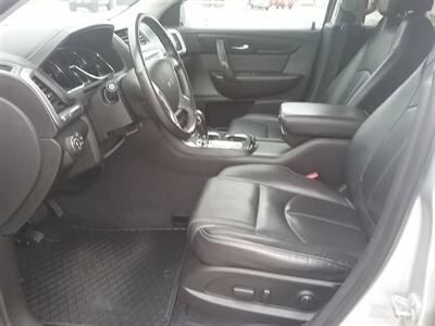 2017 GMC Acadia Limited - Photo 8 - Davenport, IA 52802