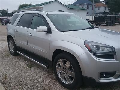 2017 GMC Acadia Limited - Photo 4 - Davenport, IA 52802