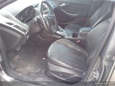 2012 Ford Focus Titanium   - Photo 8 - Davenport, IA 52802