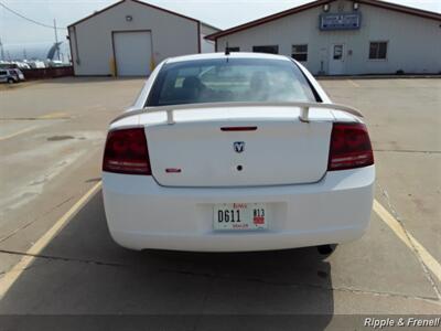 2008 Dodge Charger SXT   - Photo 9 - Davenport, IA 52802