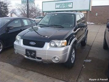 2007 Ford Escape XLT   - Photo 1 - Davenport, IA 52802