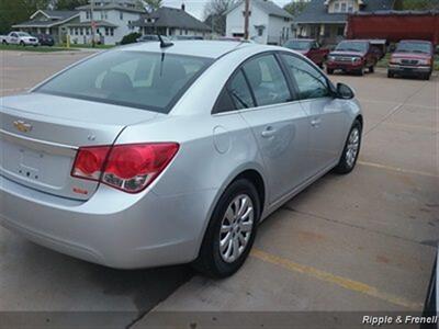 2011 Chevrolet Cruze LT   - Photo 6 - Davenport, IA 52802