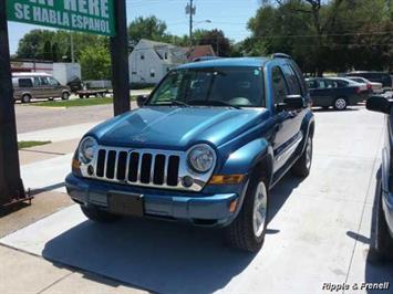 2006 Jeep Liberty Limited   - Photo 1 - Davenport, IA 52802