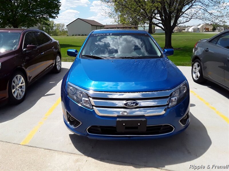 2012 Ford Fusion SEL - Photo 1 - Davenport, IA 52802