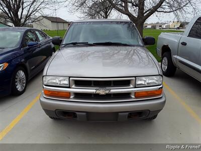 2003 Chevrolet S-10 LS 4dr Crew Cab LS   - Photo 1 - Davenport, IA 52802