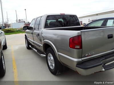 2003 Chevrolet S-10 LS 4dr Crew Cab LS   - Photo 8 - Davenport, IA 52802