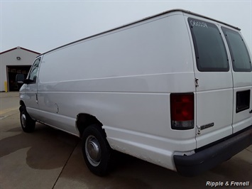 2006 Ford E-Series Cargo E-250   - Photo 5 - Davenport, IA 52802