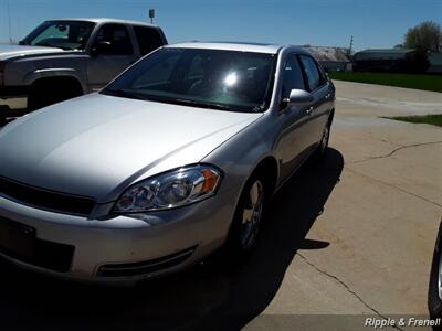 2008 Chevrolet Impala LT   - Photo 4 - Davenport, IA 52802