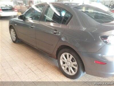 2007 Mazda Mazda3 i Touring   - Photo 7 - Davenport, IA 52802