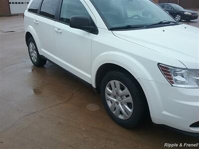 2020 Dodge Journey SE Value   - Photo 4 - Davenport, IA 52802
