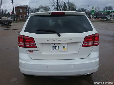 2020 Dodge Journey SE Value   - Photo 5 - Davenport, IA 52802