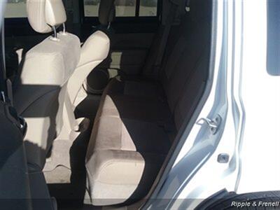 2011 Jeep Patriot Sport - Photo 9 - Davenport, IA 52802