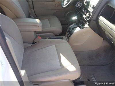 2011 Jeep Patriot Sport - Photo 10 - Davenport, IA 52802