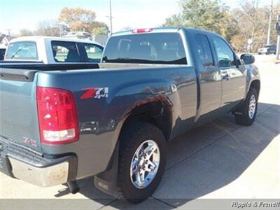 2009 GMC Sierra 1500 SLE   - Photo 6 - Davenport, IA 52802