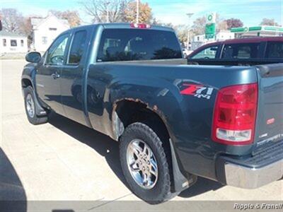 2009 GMC Sierra 1500 SLE   - Photo 7 - Davenport, IA 52802