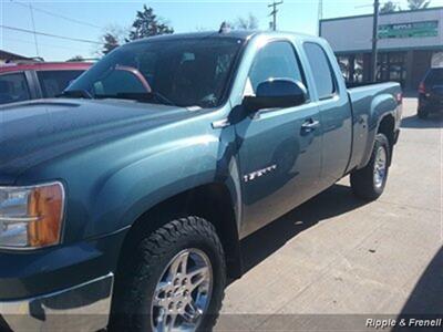 2009 GMC Sierra 1500 SLE   - Photo 3 - Davenport, IA 52802