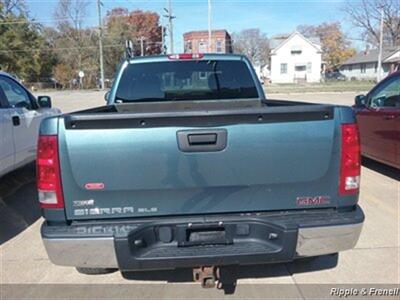 2009 GMC Sierra 1500 SLE   - Photo 5 - Davenport, IA 52802