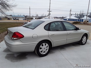 2005 Ford Taurus SEL   - Photo 7 - Davenport, IA 52802