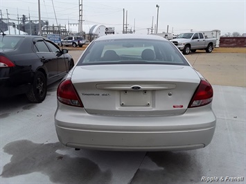 2005 Ford Taurus SEL   - Photo 6 - Davenport, IA 52802