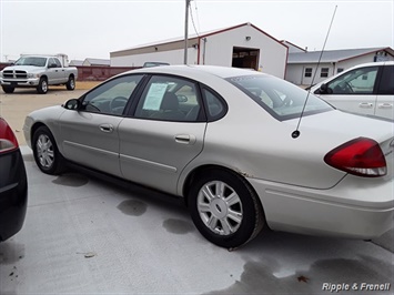 2005 Ford Taurus SEL   - Photo 5 - Davenport, IA 52802