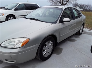 2005 Ford Taurus SEL   - Photo 4 - Davenport, IA 52802