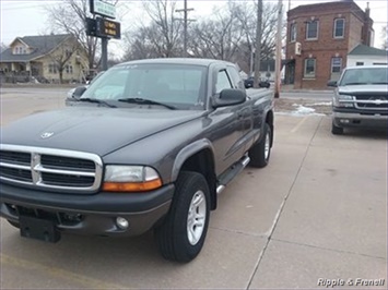 2004 Dodge Dakota Sport 2dr Club Cab Sport   - Photo 4 - Davenport, IA 52802