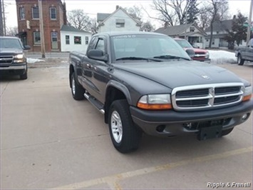 2004 Dodge Dakota Sport 2dr Club Cab Sport   - Photo 5 - Davenport, IA 52802