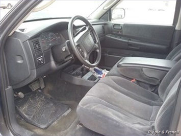 2004 Dodge Dakota Sport 2dr Club Cab Sport   - Photo 13 - Davenport, IA 52802