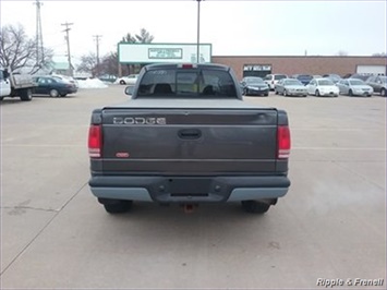 2004 Dodge Dakota Sport 2dr Club Cab Sport   - Photo 6 - Davenport, IA 52802