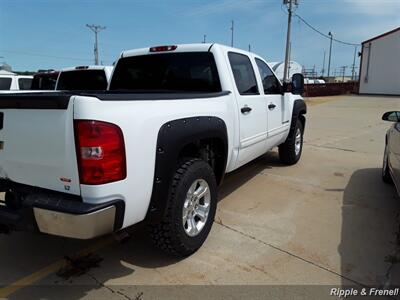 2011 Chevrolet Silverado 1500 LT   - Photo 9 - Davenport, IA 52802