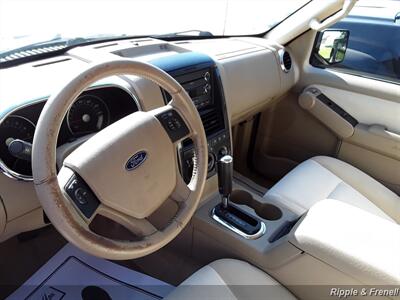 2008 Ford Explorer XLT   - Photo 5 - Davenport, IA 52802