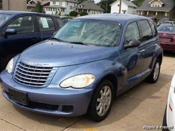 2007 Chrysler PT Cruiser Touring   - Photo 2 - Davenport, IA 52802