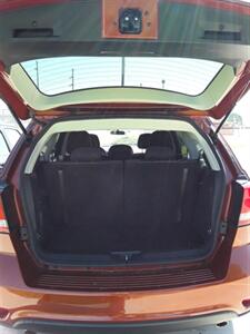 2013 Dodge Journey SXT   - Photo 8 - Davenport, IA 52802